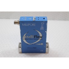 6107  Millipore IntelliFlow FSEGD100DM00 Digital Flow Controller CF4 300sccm